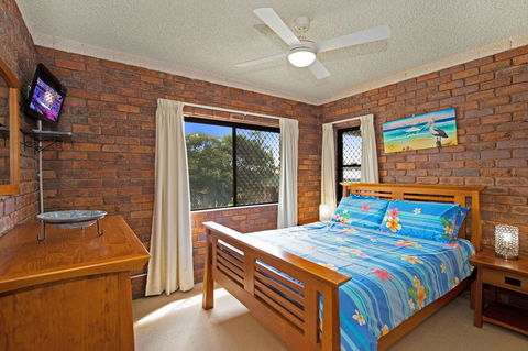 Waterviews,Pool, Wifi Its All Here !- Welsby Pde, Bongaree - Hotels Melbourne 14