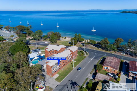 Waterviews,Pool, Wifi Its All Here !- Welsby Pde, Bongaree - Hotels Melbourne 1