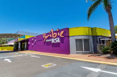 Charm And Comfort In This Ground Floor Unit With Water Views! Welsby Pde, Bongaree - Hotels Melbourne 3