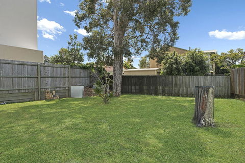 Charm And Comfort In This Ground Floor Unit With Water Views! Welsby Pde, Bongaree - Hotels Melbourne 8
