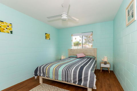 Charm And Comfort In This Ground Floor Unit With Water Views! Welsby Pde, Bongaree - Hotels Melbourne 9