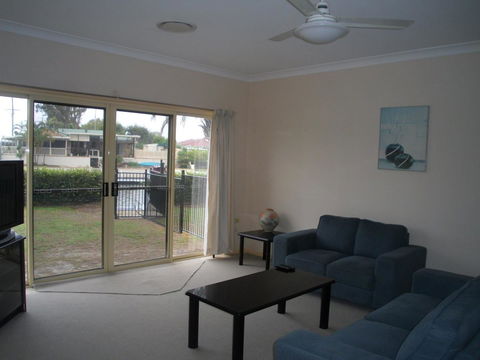 Ground Floor, Family Unit On The Canal With Free WIFI! - Hotels Melbourne 15