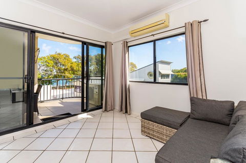 Waterfront Views From Private Rooftop Balcony - Bayview South Esp, Bongaree - Hotels Melbourne 4