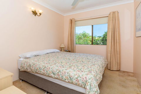 Water Views - Top Floor -Clearview Apartments South Esp, Bongaree - Hotels Melbourne 5