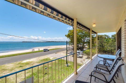 Water Views - Top Floor -Clearview Apartments South Esp, Bongaree - Hotels Melbourne 0