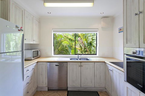 'Pandanus Cove' Apartment 5 - Hotels Melbourne 3