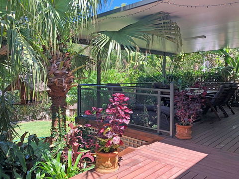 'Sandy Palms' 28 Moorooba Cr - Beautiful Home With Wifi, Air-con And Boat Parking - Hotels Melbourne 0