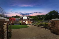 Book Kurrajong Accommodation Vacations Hotels Melbourne Hotels Melbourne