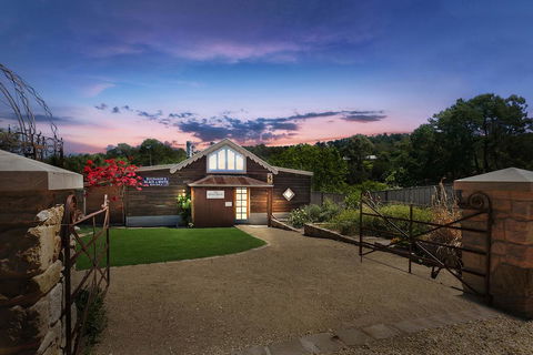 'The Coach House' At Lochiel - Hotels Melbourne 0