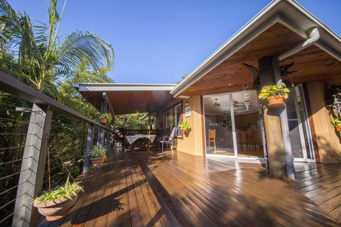 'The Tree House.' Treetop Living Near The Ocean, Coolum Beach, QLD, Australia - Hotels Melbourne 2