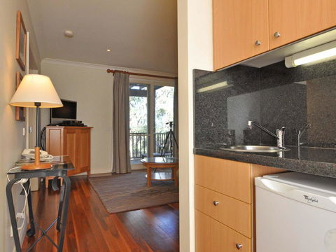 1 Bedroom Executive Villa Located Within Cypress Lakes - Hotels Melbourne 2