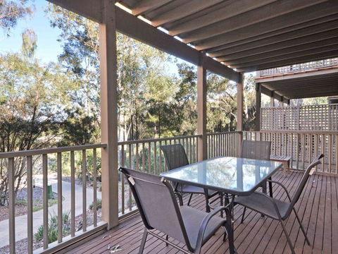 1 Bedroom Executive Villa Located Within Cypress Lakes - Hotels Melbourne 0
