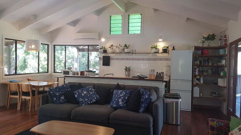 1 Bedroom Home Surrounded By Nature - Hotels Melbourne 2