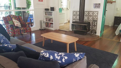 1 Bedroom Home Surrounded By Nature - Hotels Melbourne 3