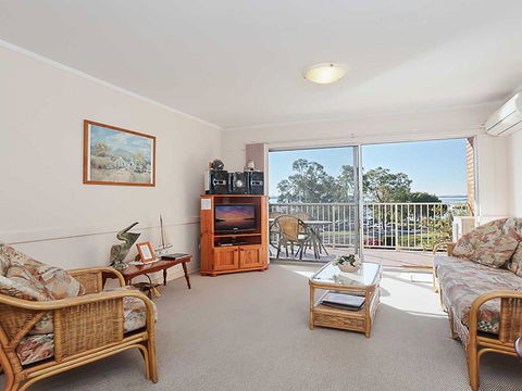 10 'Teramby Court' 104 Magnus Street - In Nelson Bay CBD With Water Views And WIFI - Hotels Melbourne 2
