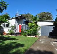 10 Double Island Drive - Modern family home centrally located swimming pool  outdoor area - Hotels Melbourne