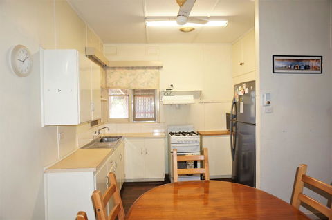 10 Tautog Street House And Unit - Separate Self-contained Unit - Hotels Melbourne 2