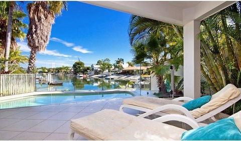 14 Ravenwood Drive - Hotels Melbourne 1