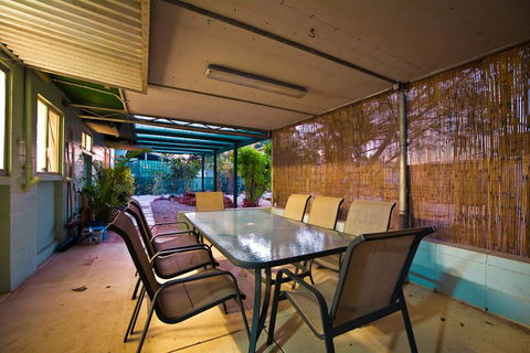 15 Grenadier Street - Great Pet-Friendly Holiday Home With Plenty Of Space - Hotels Melbourne 2