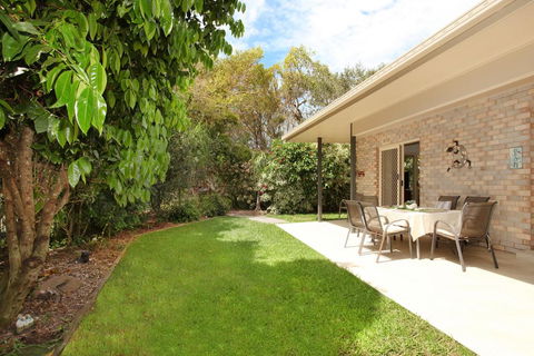 15 Joanne Street, Marcoola - Hotels Melbourne 1
