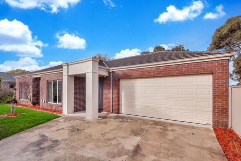 165 On Bogong - Hotels Melbourne 0