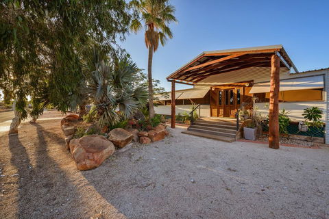 17 Ningaloo Street - Ultimate Exmouth Lifestyle - Pet-Friendly Holiday Home With A Pool - Hotels Melbourne 1