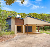 18 Naiad Court - Rainbow Shores Modern Beach House Walk to Beach - Hotels Melbourne
