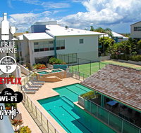 1BR Coolum Beach  Roof Terrace Spa Tennis Pool - Hotels Melbourne