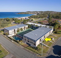 2 'The Dunes' 38 Marine Drive - pool tennis court and so close to the beach - Hotels Melbourne