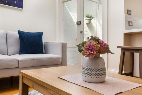 2-Bed House With Patio Near Bars And Restaurants - Hotels Melbourne 2