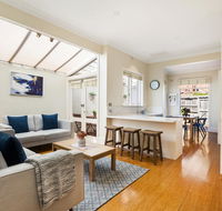 2-Bed House With Patio Near Bars and Restaurants - Hotels Melbourne