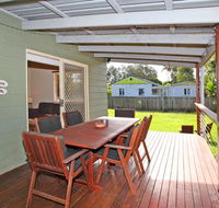 24 Sundew Street Mudjimba - 500 Bond - Pet Friendly Linen Supplied WIFI Air Cond. - Hotels Melbourne