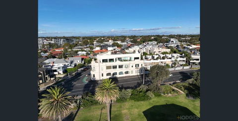 Beach Road Hampton Holidays - Hotels Melbourne 2