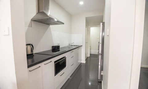 Cardiff Executive Apartments - Hotels Melbourne 2