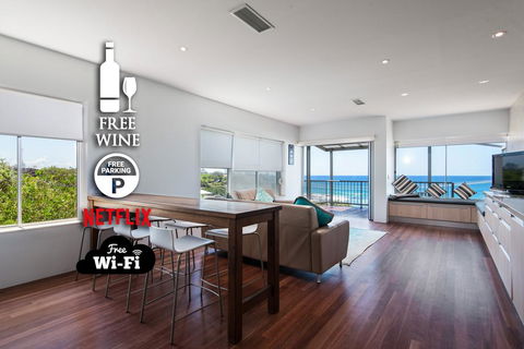 2BR Coolum Beachfront , 180 Views , Wine, Netflix - Hotels Melbourne 0