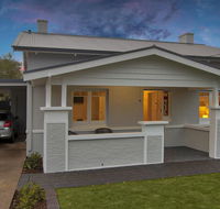 2BR Cottage With Parking Close To Adelaide CBD - Hotels Melbourne