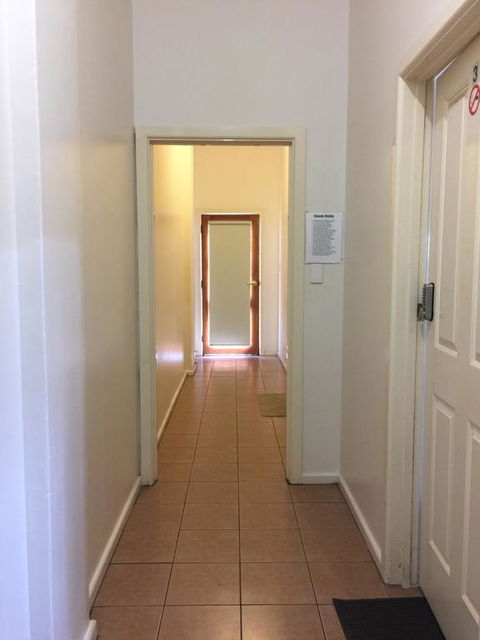 3 BEDROOM APARTMENT ST MARYS - Hotels Melbourne 2