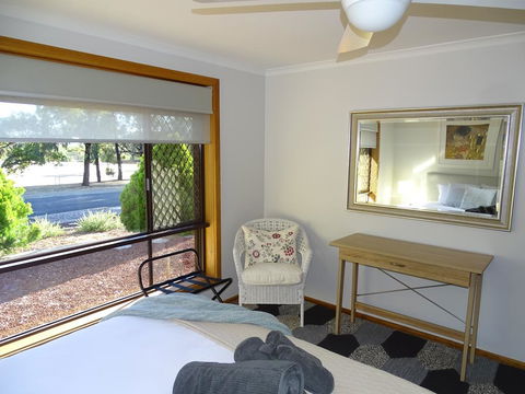 3 Pears On The Park McLaren Vale - Hotels Melbourne 1