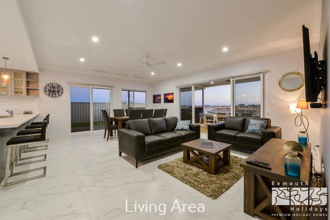 34 Madaffari Drive - Pool - Hotels Melbourne 1