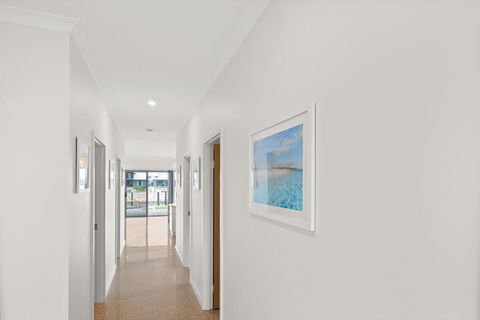 4 Corella Court - Brand New Magnificent Marina Home With Wi-Fi - Hotels Melbourne 3