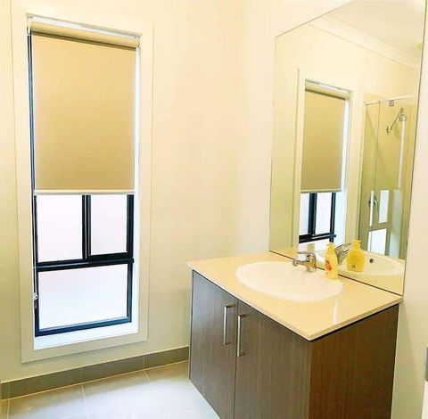 4Bed 2Bath Cozy Guesthouse In Tarneit - Hotels Melbourne 2