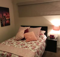 5 Star Room with own Bathroom - Singles Couples Families or Executives - Hotels Melbourne