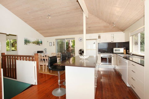56 Millen Crt, Coolum Beach - Pet Friendly, Linen Included - Hotels Melbourne 2