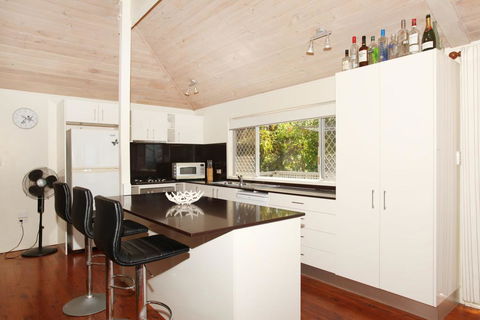56 Millen Crt, Coolum Beach - Pet Friendly, Linen Included - Hotels Melbourne 1