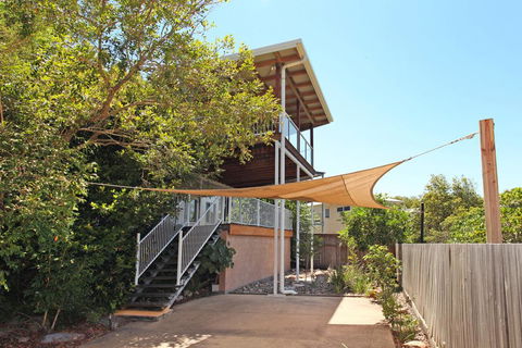 56 Millen Crt, Coolum Beach - Pet Friendly, Linen Included - Hotels Melbourne 0