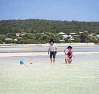 9 Marshall Street - Large Family Holiday Home just Metres to the Beach - Hotels Melbourne