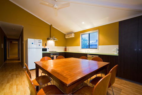 9 Skipjack Circle - Lovely Pet-Friendly Holiday Home With A Breezeway - Hotels Melbourne 3