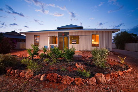 9 Skipjack Circle - Lovely Pet-Friendly Holiday Home With A Breezeway - Hotels Melbourne 0