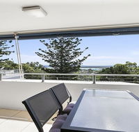 A Stylish Apartment with Noosa Views - Unit 6 Yaringa 29 Noosa Drive - Hotels Melbourne