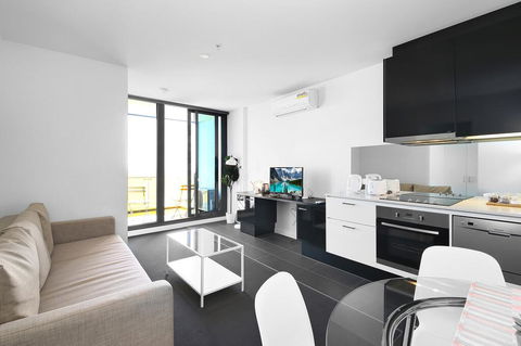 A Stylish CBD Apartment With A Stunning View - Hotels Melbourne 1